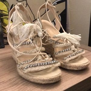 Natural colored wedges